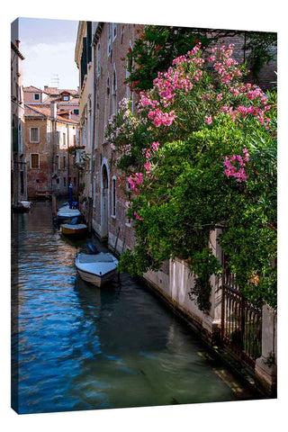 Canal-and-Gate-Venice,-Italy-44x66-OPTIMIZED_c