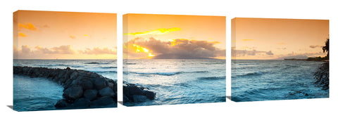 Sunset at Launiopoko State Park on the island of Maui.