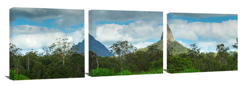 Glasshouse-Mountains_c