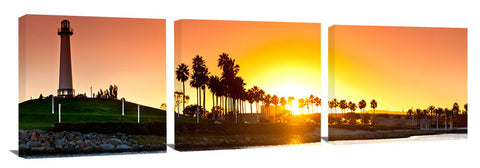 Parkers_Lighthouse_and_Palm_Trees