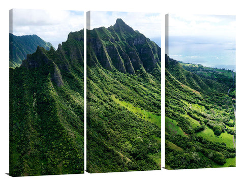 Airiel view of Kualoa Risge on Oahu's east side.