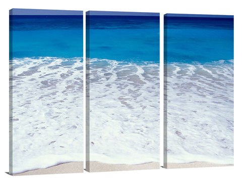 clear, blue waters of Pupukea, north shore, Oahu, Hawaii