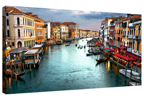 Venician-Canal-with-Sunset_3d