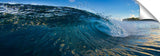 An ocean wave approaching shoe on Oahu.