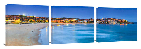 Panoramic view of Bondi Beach in Sydney, at sunset