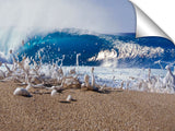 A big tubing wave at Pipeline, on the north shore of Oahu, Hawaii.