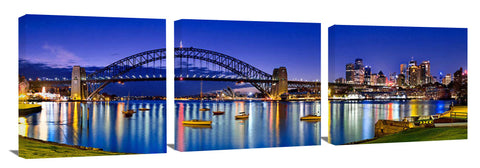 Panoramic view of Sydney Harbour from Blues Point.